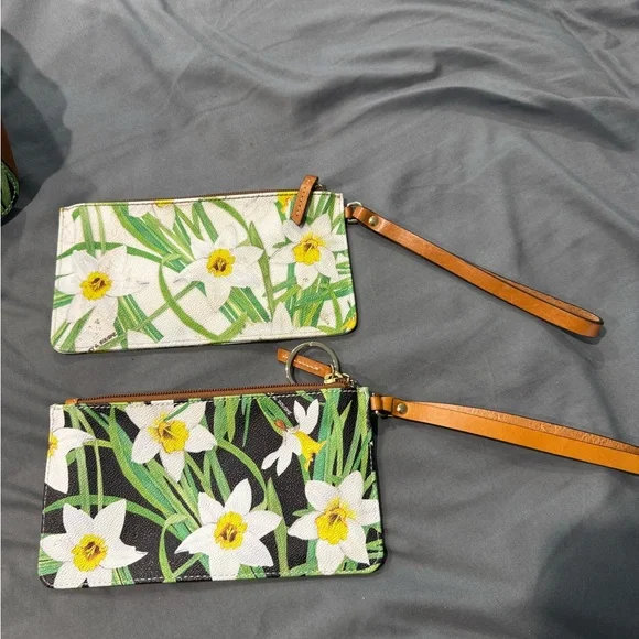 Dooney & Bourke Daffodil Bucket Bag with 2 wristlets - Picture 5 of 5
